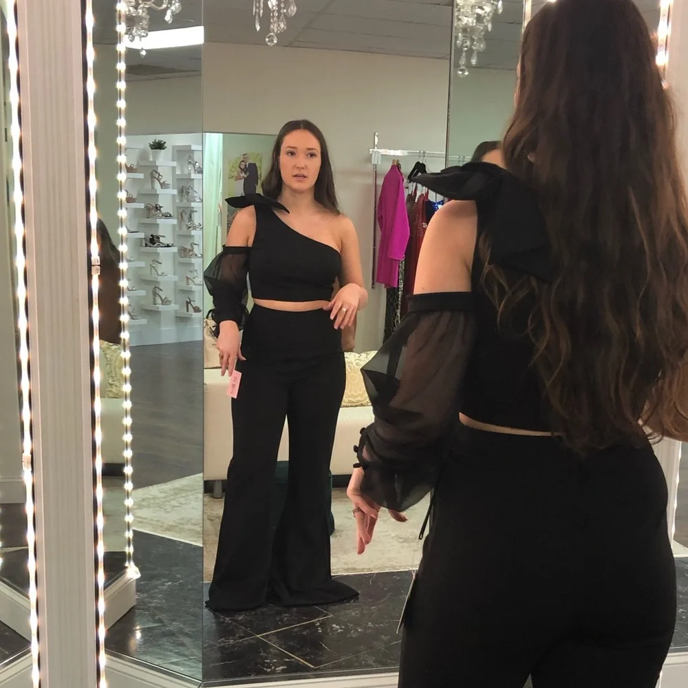 Black flared pants with black half-sleeved cropped top - Picture 4 of 4